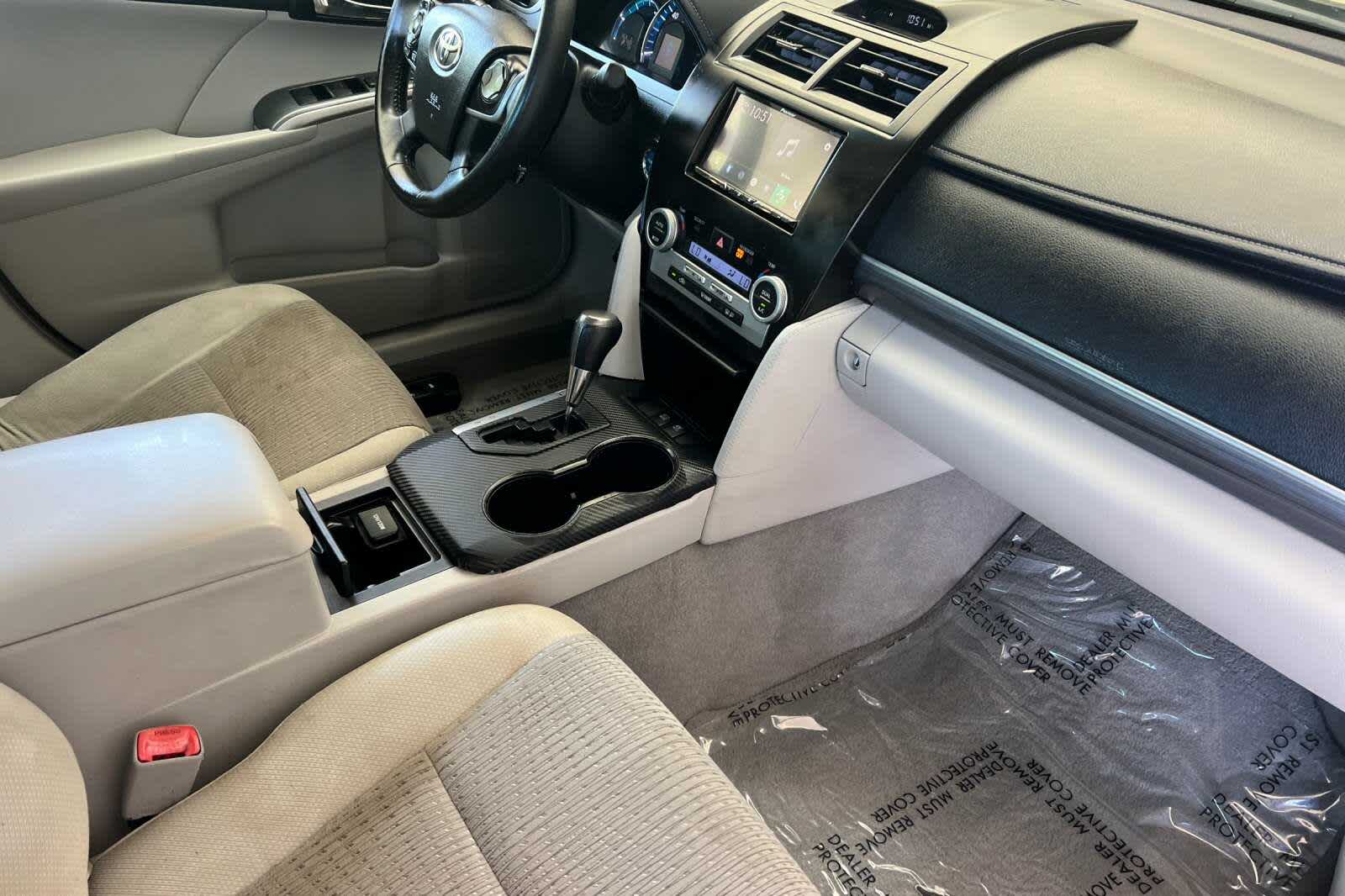 Thumbnail: 2014 Toyota Camry - 16