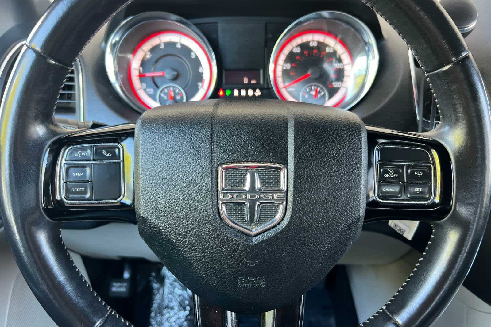 Thumbnail: 2019 Dodge Grand Caravan - 25