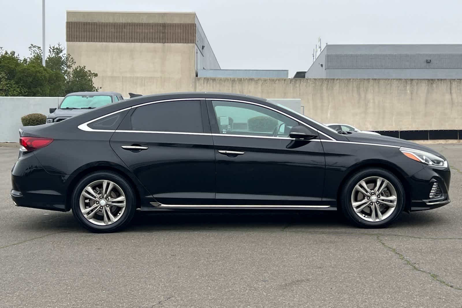 Thumbnail: 2018 Hyundai Sonata - 6