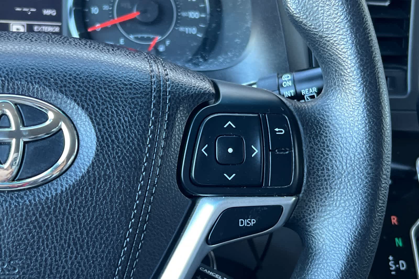 Thumbnail: 2016 Toyota Sienna - 27