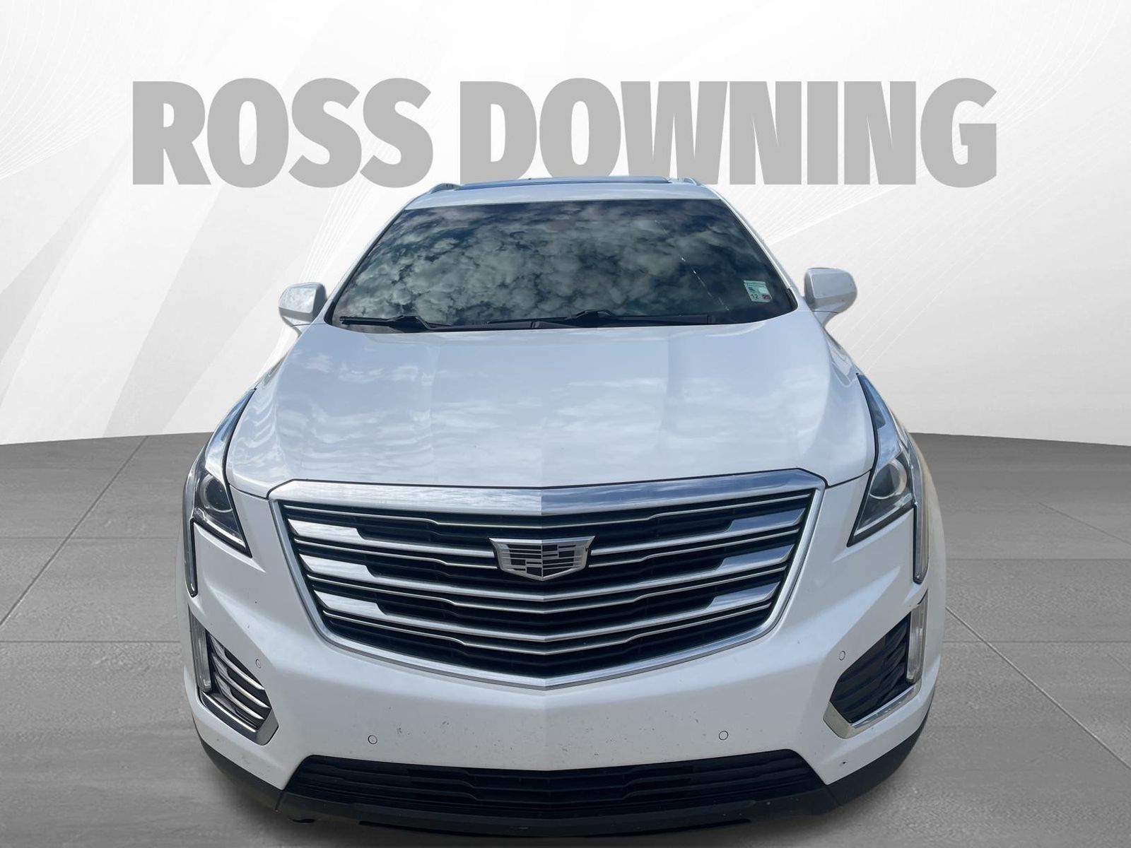2017 Cadillac XT5 Luxury photo 2