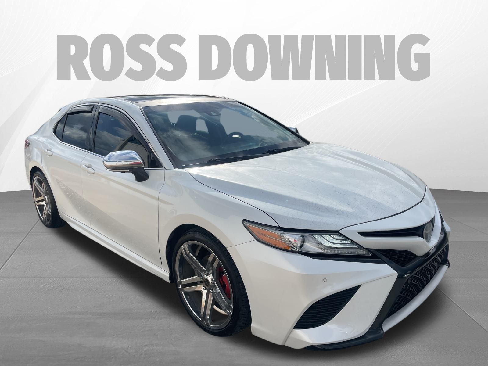 2018 Toyota Camry XSE V6 photo 2