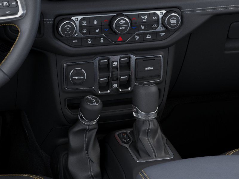 2026 Jeep Wrangler 4-Door Sahara - Photo 24