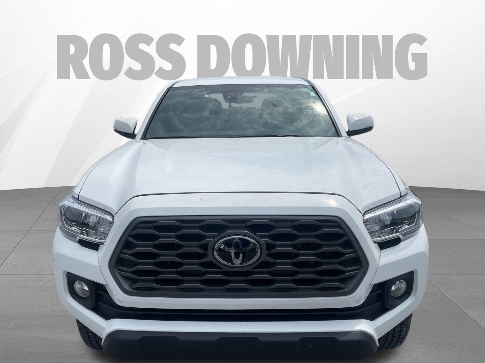 2023 Toyota Tacoma TRD V6 photo 2