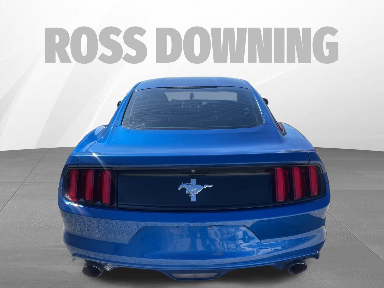 2017 Ford Mustang V6 photo 4