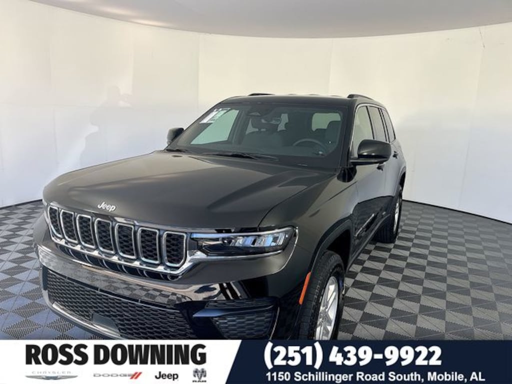 New 2025 Jeep Grand Cherokee LAREDO 4X2 Sport Utility