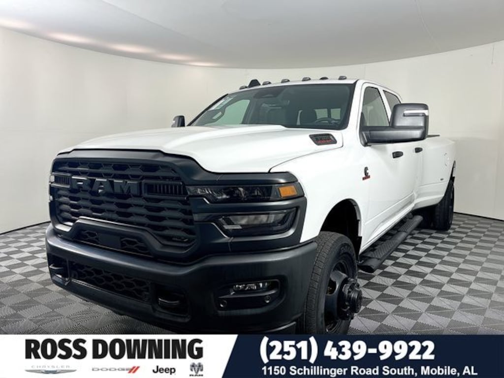 New 2026 Ram 3500 TRADESMAN CREW CAB 4X4 8' BOX Pickup