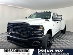2026 Ram 3500 TRADESMAN CREW CAB 4X4 8' BOX Pickup
