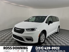 2026 Chrysler Pacifica SELECT Passenger Van