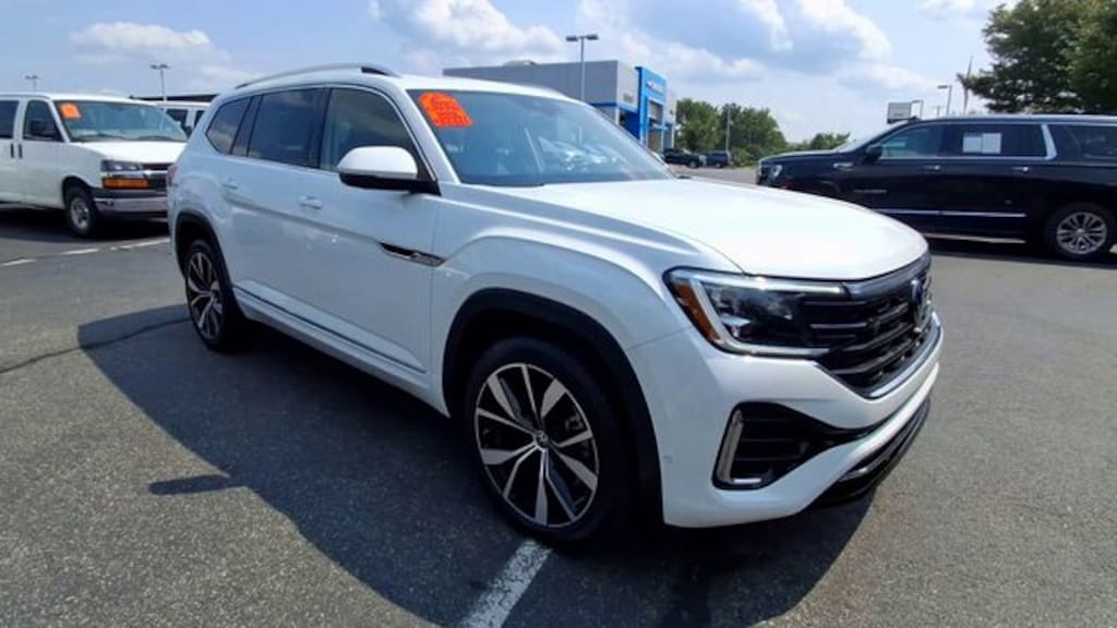 Used 2024 Volkswagen Atlas 2.0T SEL Premium R-Line SUV