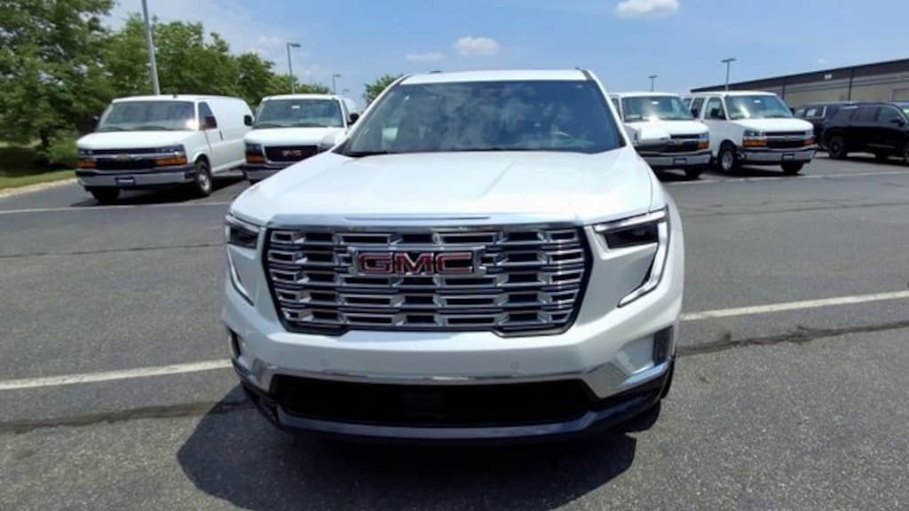 Used 2025 GMC Acadia Denali SUV