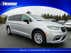 2026 Chrysler Pacifica Select Passenger Van