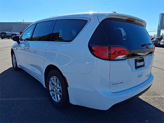 2026 Chrysler Voyager LX photo 2
