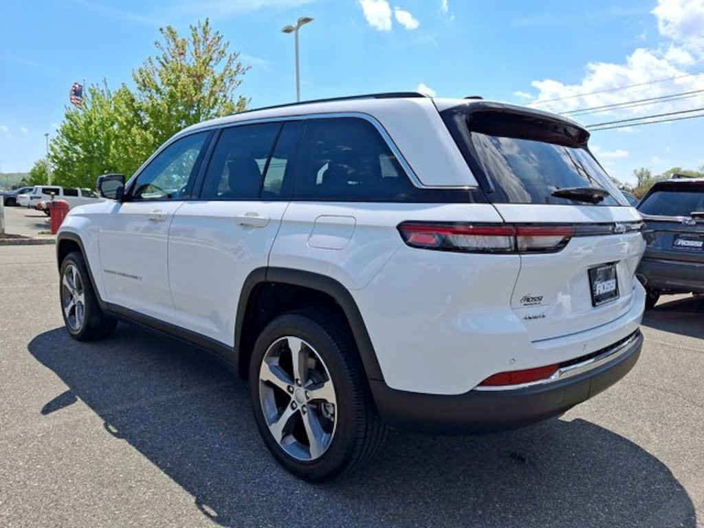 Used 2023 Jeep Grand Cherokee Limited SUV