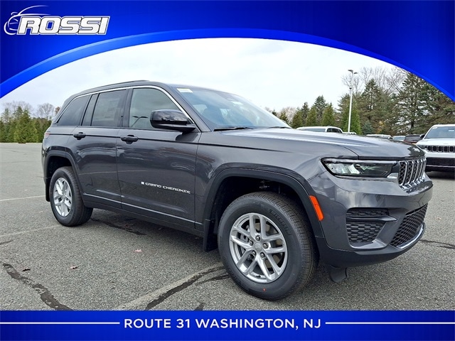 2025 Jeep Grand Cherokee Laredo's photo