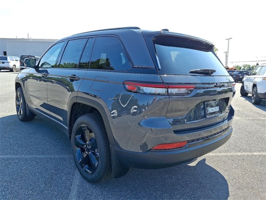 New 2025 Jeep Grand Cherokee Limited Sport Utility