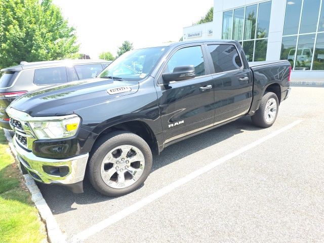 2023 RAM 1500 Big Horn/Lone Star 4x4 Crew Cab 5'7's photo