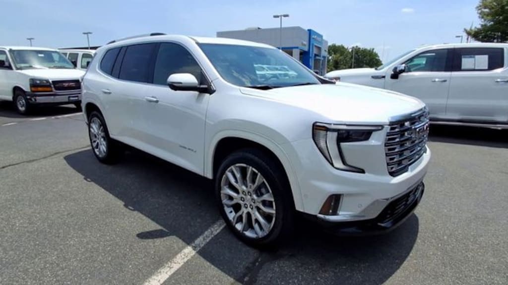 Used 2025 GMC Acadia Denali SUV