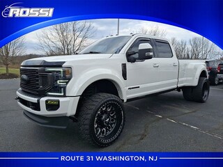 2022 Ford F-450 Platinum Truck Crew Cab