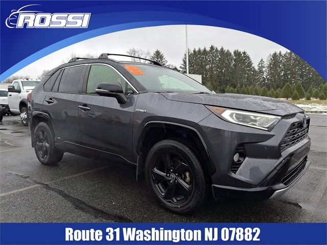 2020 Toyota RAV4 XSE's photo