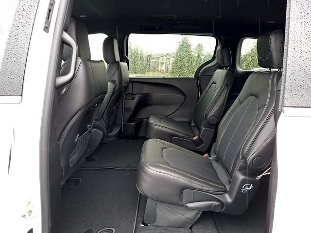 2026 Chrysler Pacifica Select - Photo 7