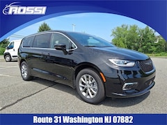 2025 Chrysler Pacifica Select Passenger Van