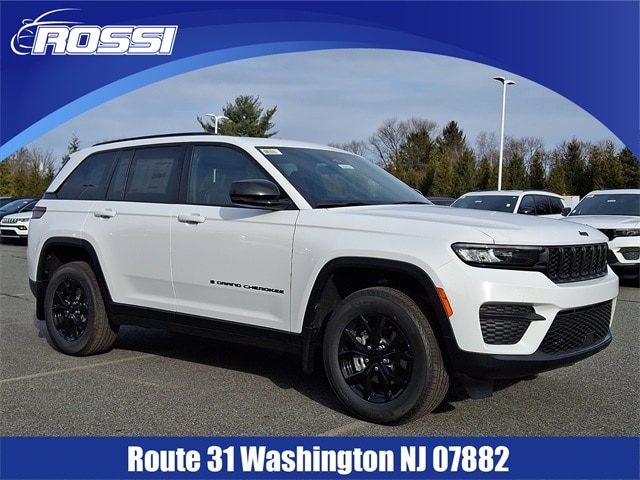 2025 Jeep Grand Cherokee Altitude's photo