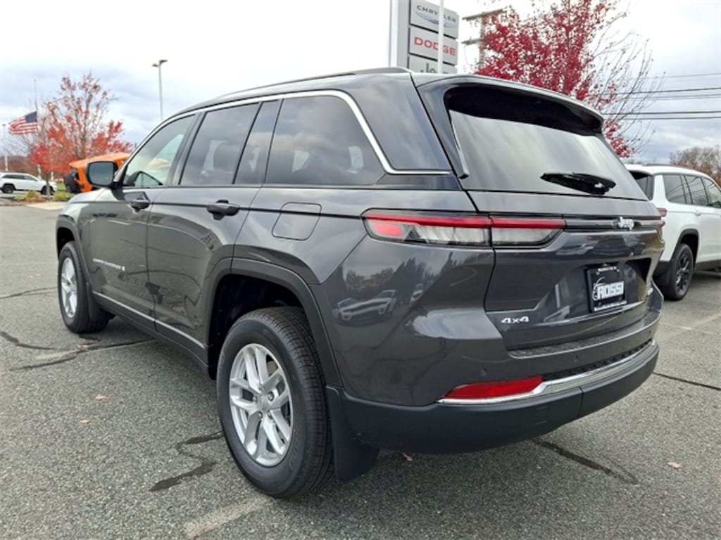 New 2025 Jeep Grand Cherokee Laredo X Sport Utility