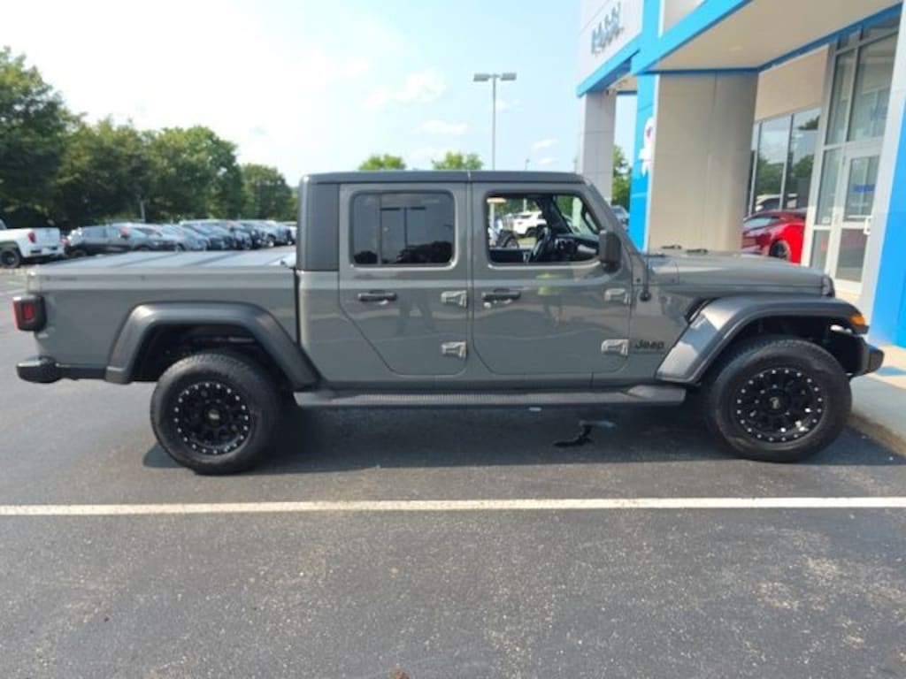 Used 2020 Jeep Gladiator Sport Truck Crew Cab