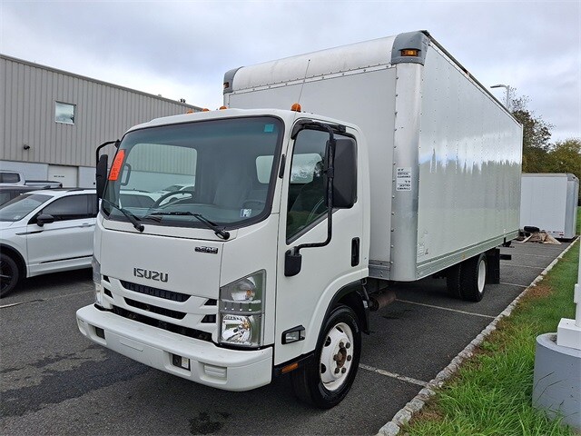 2019 Isuzu NPR photo 3