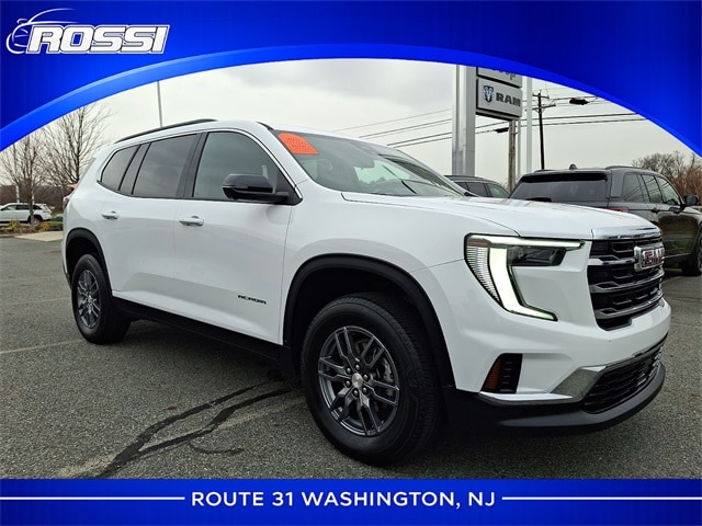 2025 GMC Acadia Elevation's photo