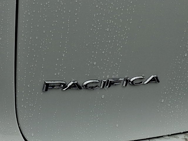 2026 Chrysler Pacifica Select - Photo 16