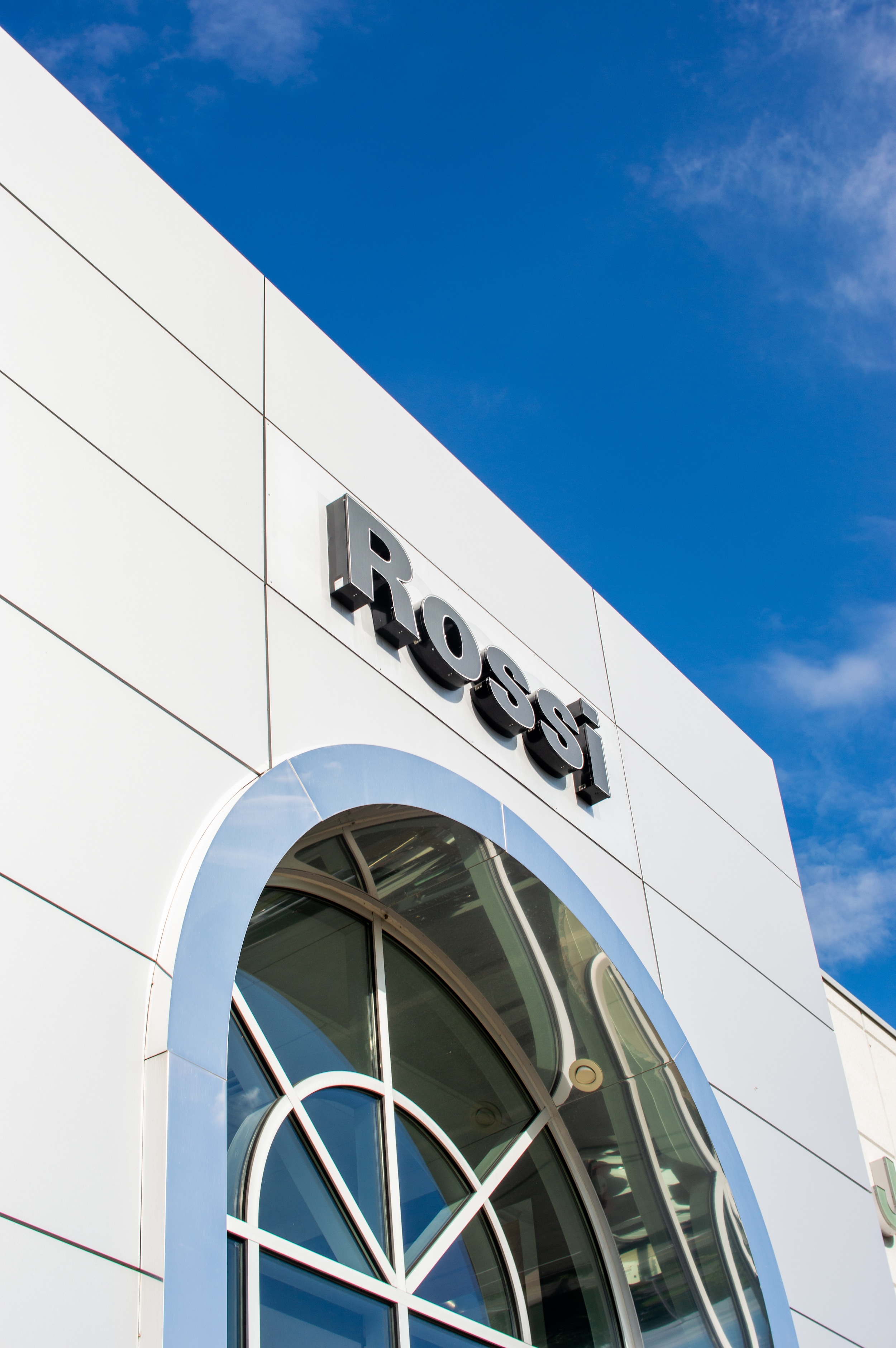 Rossi Chrysler Dodge Jeep Ram dealership team in Washington, New Jersey