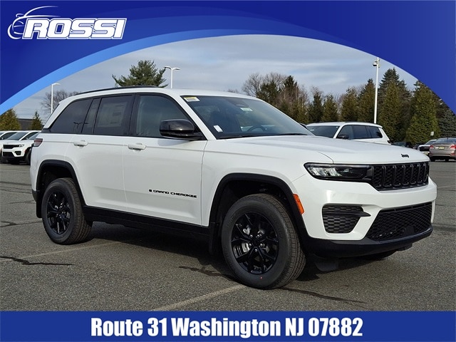 2025 Jeep Grand Cherokee Altitude's photo