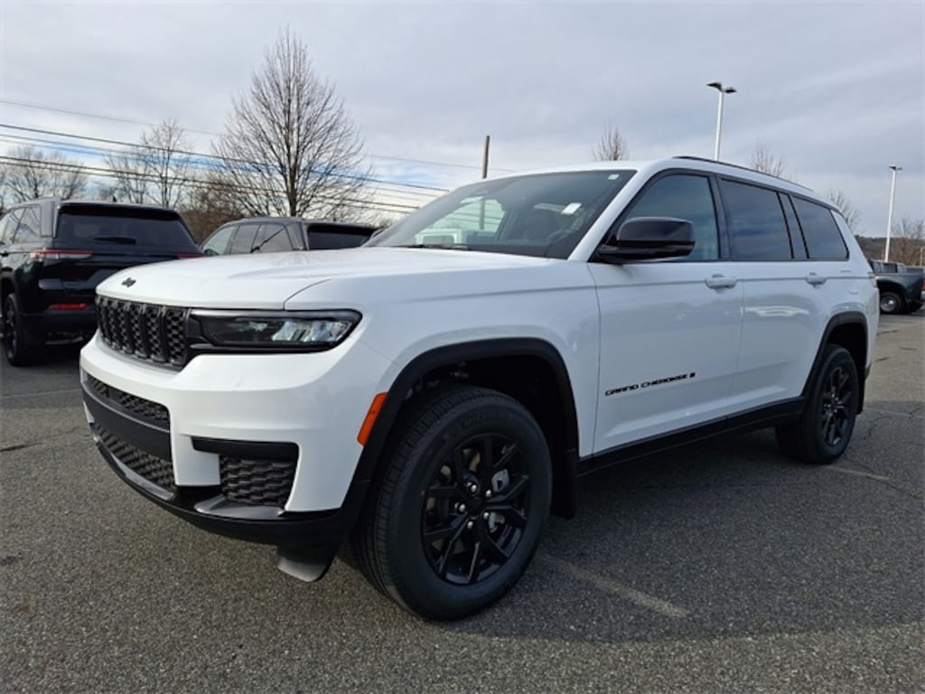 New 2025 Jeep Grand Cherokee L ALTITUDE X Sport Utility