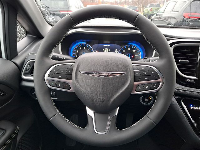 2026 Chrysler Pacifica Select - Photo 11