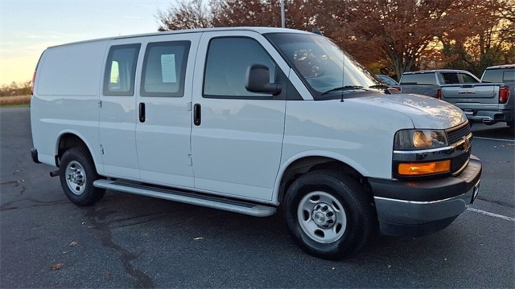 Used 2024 Chevrolet Express Cargo 2500 Work Van Van Cargo Van
