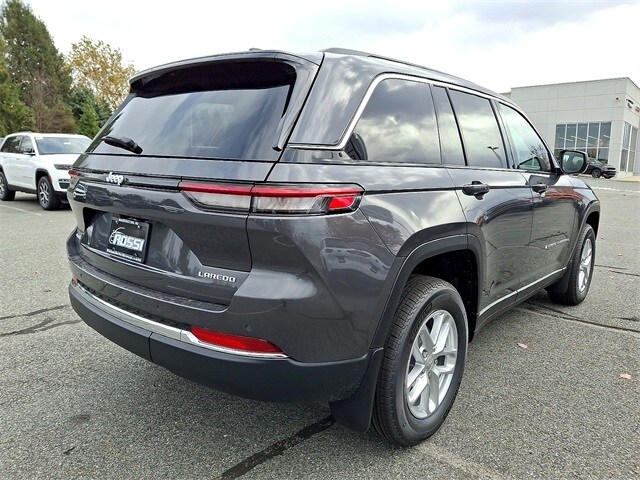 2025 Jeep Grand Cherokee Laredo X photo 4