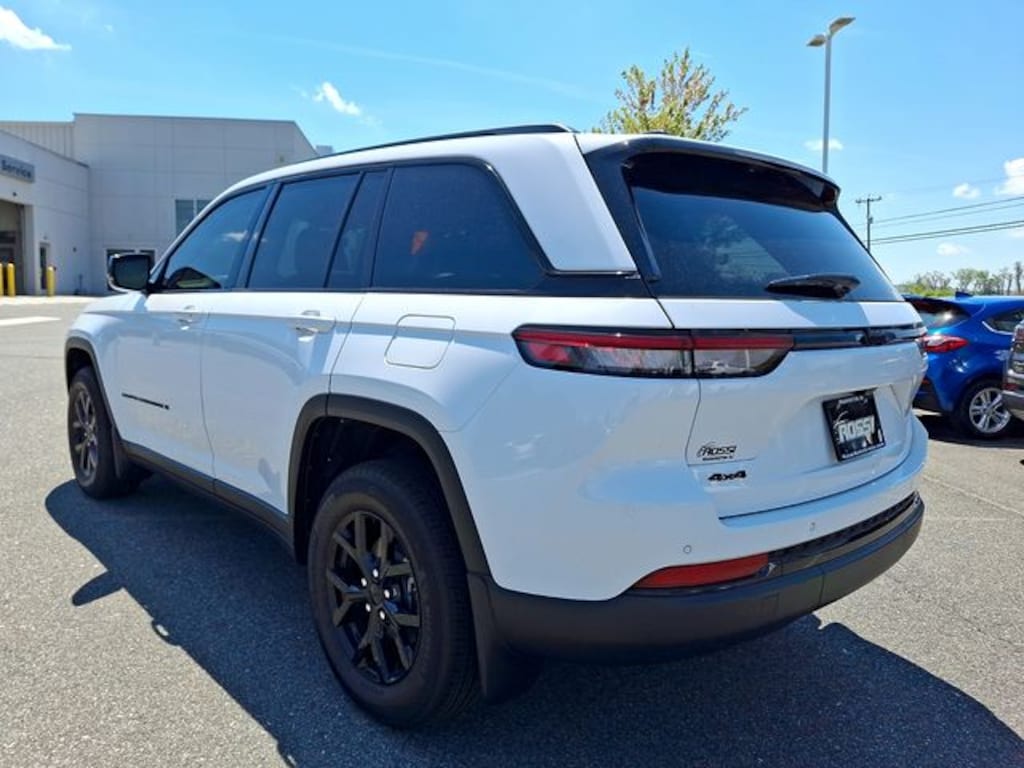 Used 2025 Jeep Grand Cherokee Altitude X SUV