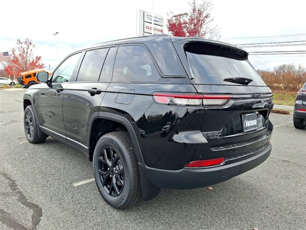 New 2025 Jeep Grand Cherokee ALTITUDE X Sport Utility