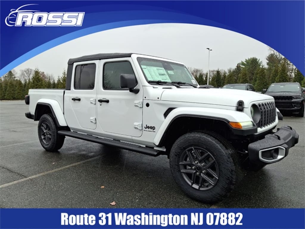 New 2026 Jeep Gladiator Sport S Pickup