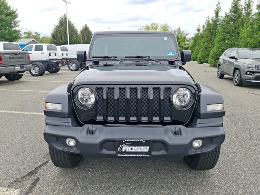 Used 2020 Jeep Wrangler Unlimited Sport Altitude SUV
