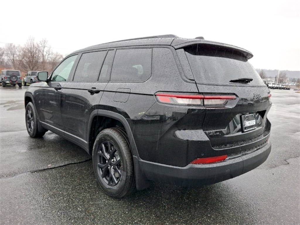 New 2025 Jeep Grand Cherokee L ALTITUDE X Sport Utility