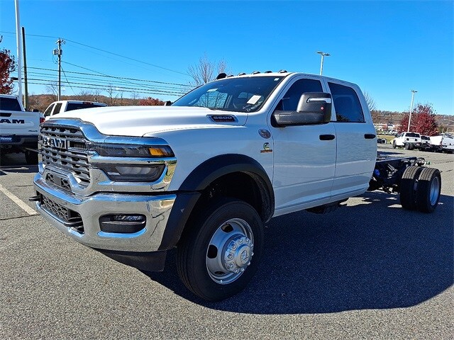 2026 Ram 5500 Tradesman photo 2