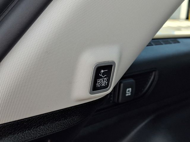 2023 Jeep Grand Cherokee Limited - Photo 31