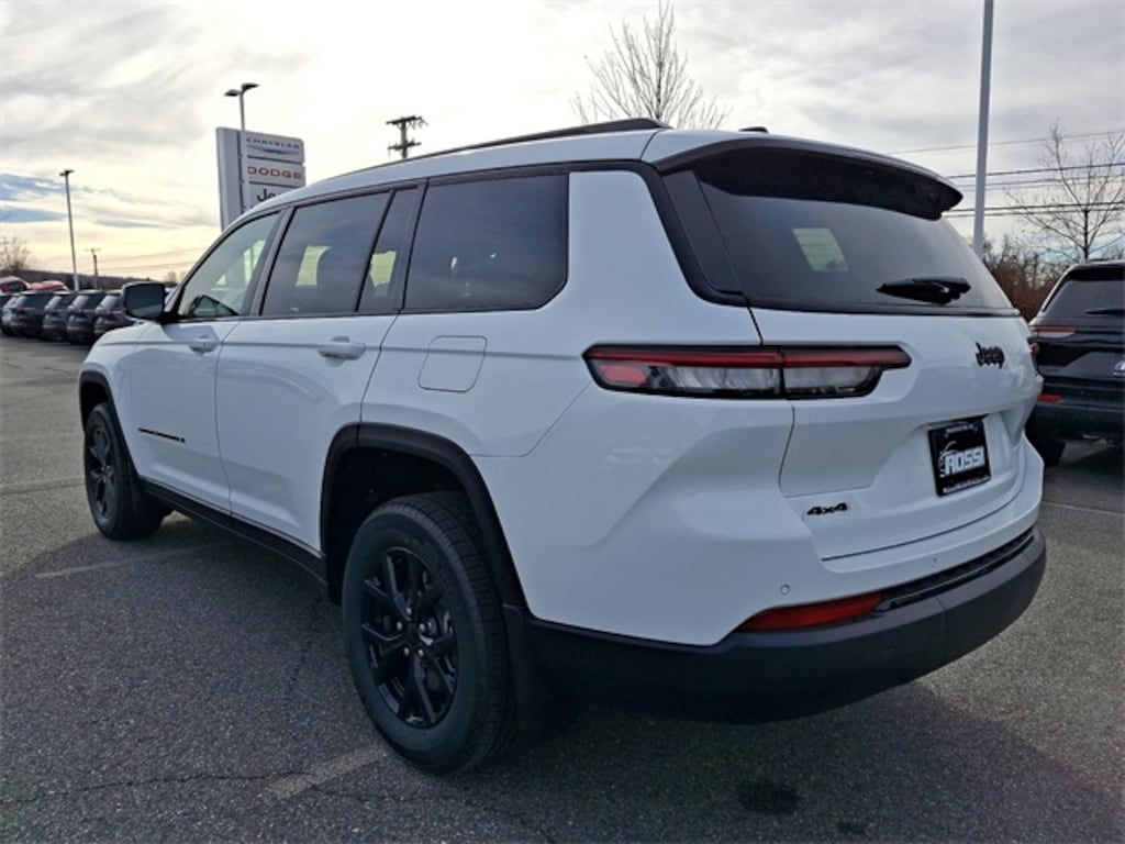 New 2025 Jeep Grand Cherokee L ALTITUDE X Sport Utility
