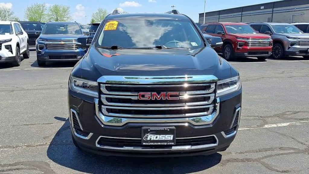 Used 2023 GMC Acadia SLE SUV