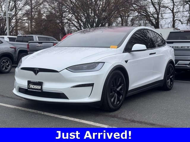 2025 Tesla Model X Long Range's photo
