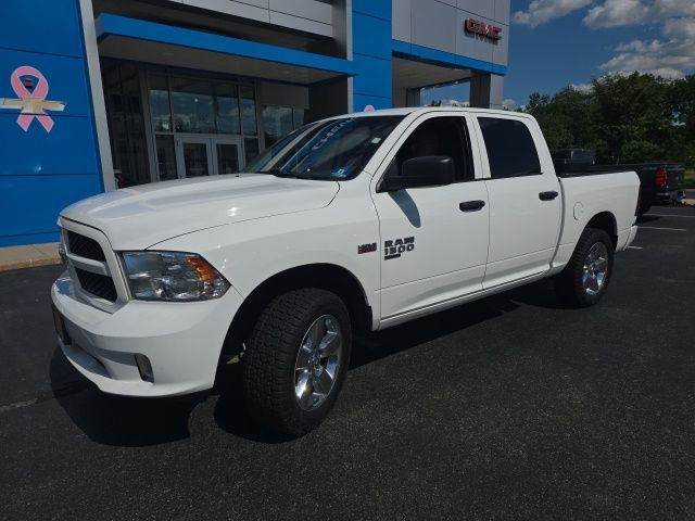 2019 RAM 1500 Classic Express 4x4 Crew Cab 5'7's photo