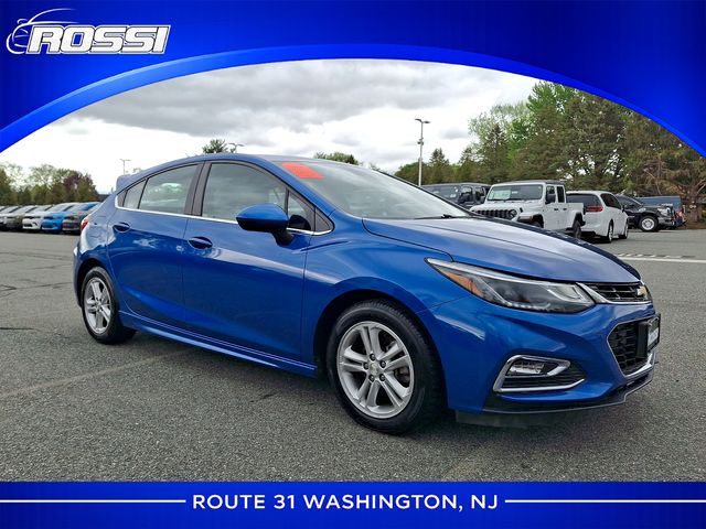 2017 Chevrolet Cruze LT Hatchback Auto's photo